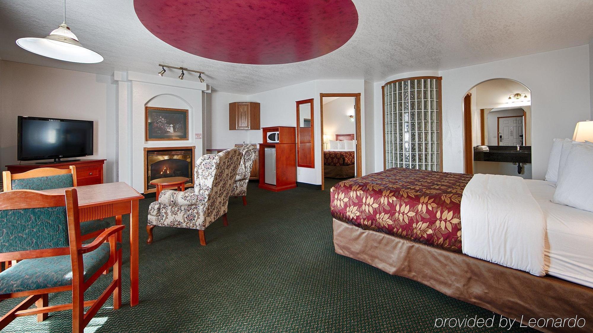 White Wolf Inn Hinton Bagian luar foto